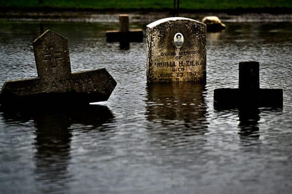 How To Breathe While Drowning